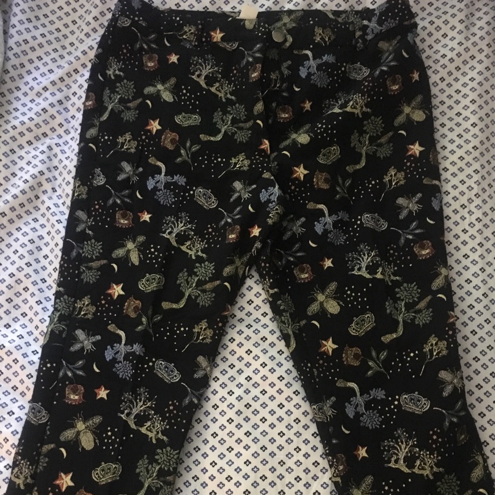 black patterned pants (slacks)